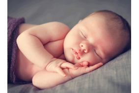 thay-ta-ban-dem-the-nao-de-be-khong-tinh-giac